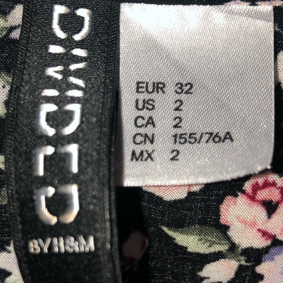 Divided by H&M Floral Crop Top - Picture 3 of 6